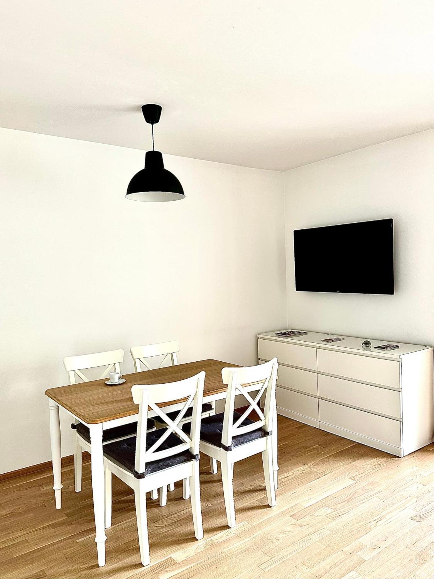 Vienna Sunny Side Up Apartments Bagian luar foto