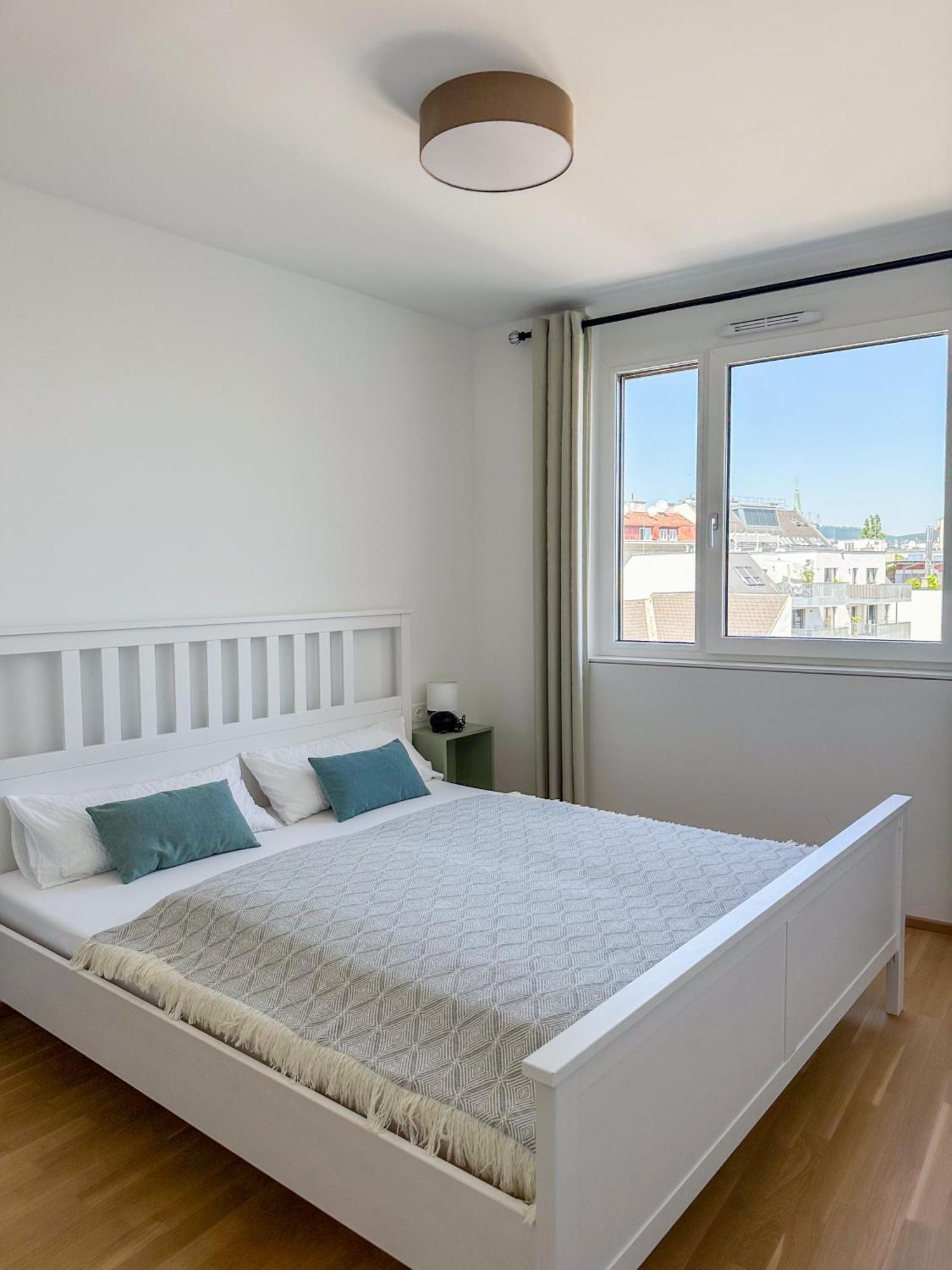 Vienna Sunny Side Up Apartments Bagian luar foto