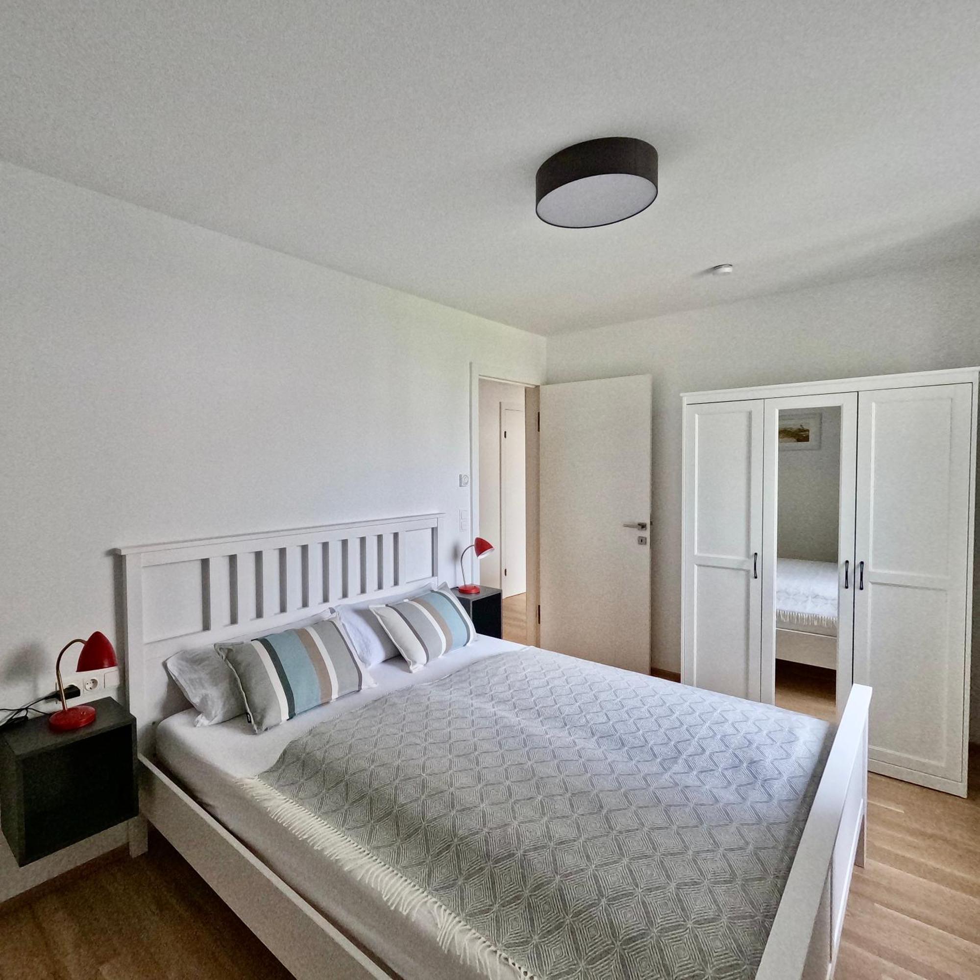 Vienna Sunny Side Up Apartments Bagian luar foto