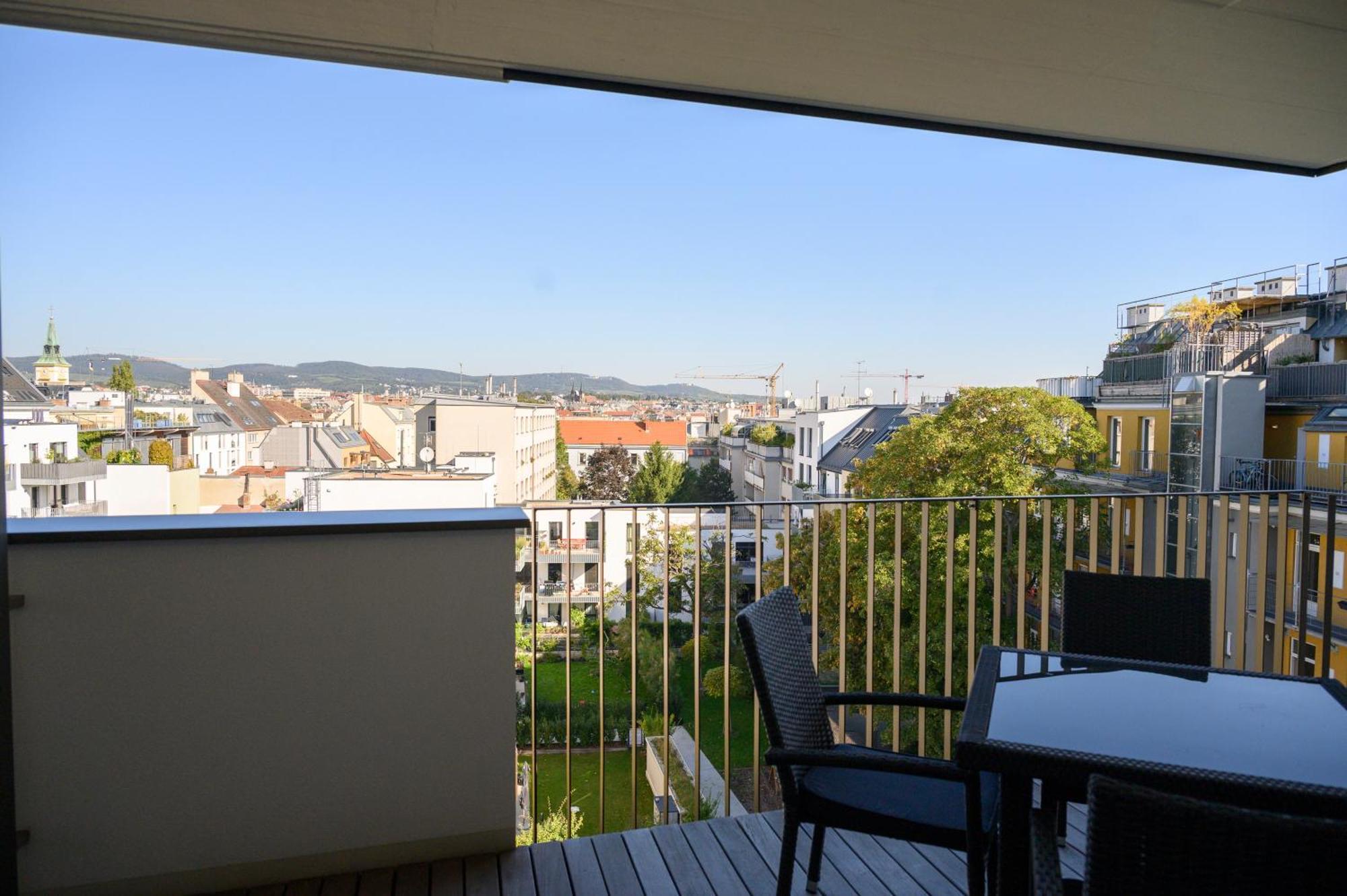 Vienna Sunny Side Up Apartments Bagian luar foto