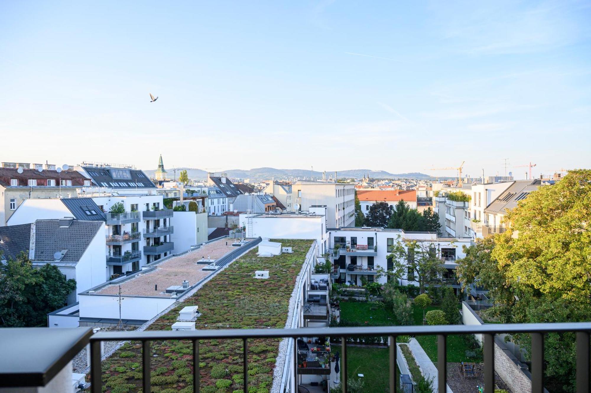 Vienna Sunny Side Up Apartments Bagian luar foto