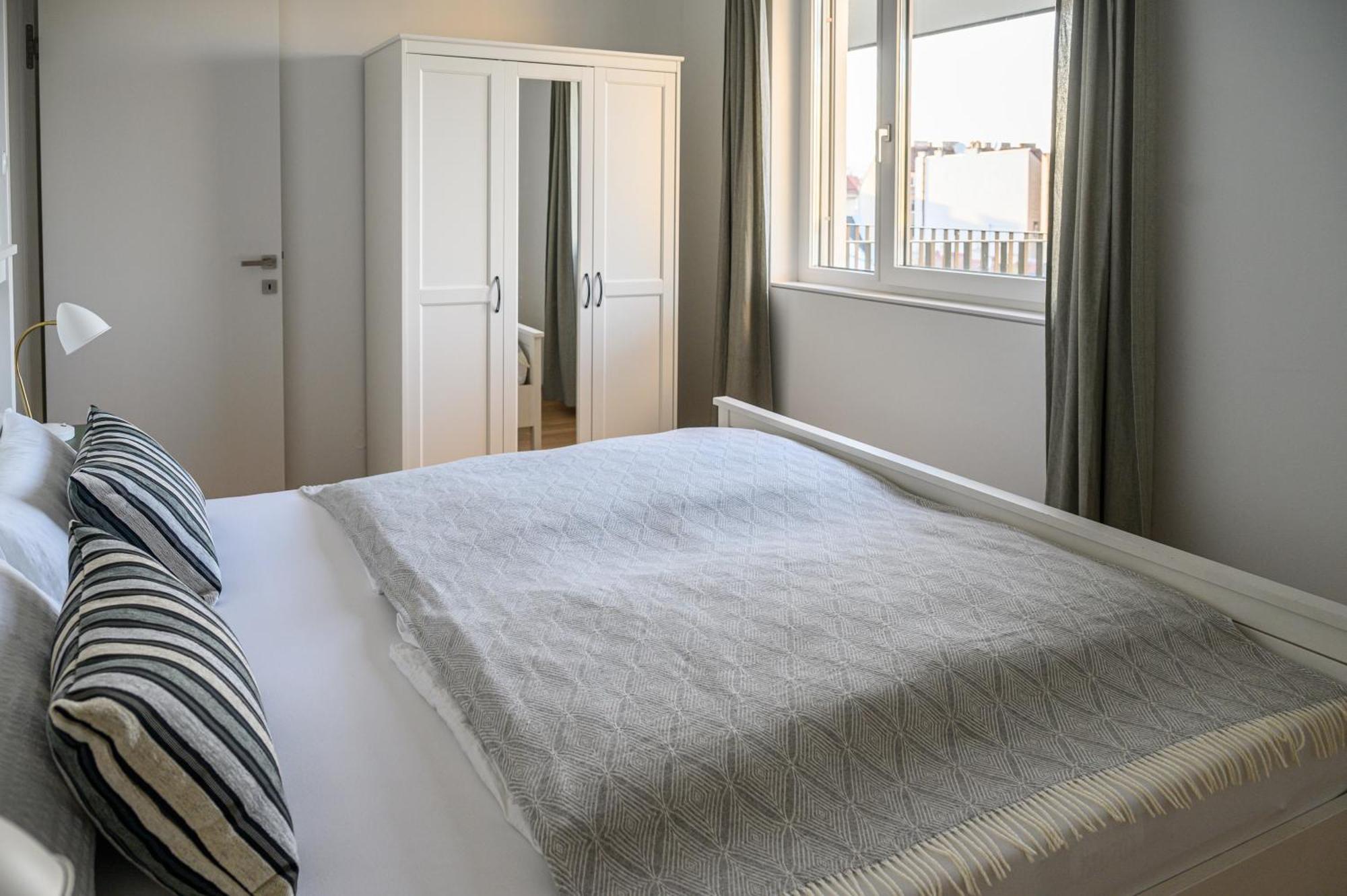 Vienna Sunny Side Up Apartments Bagian luar foto