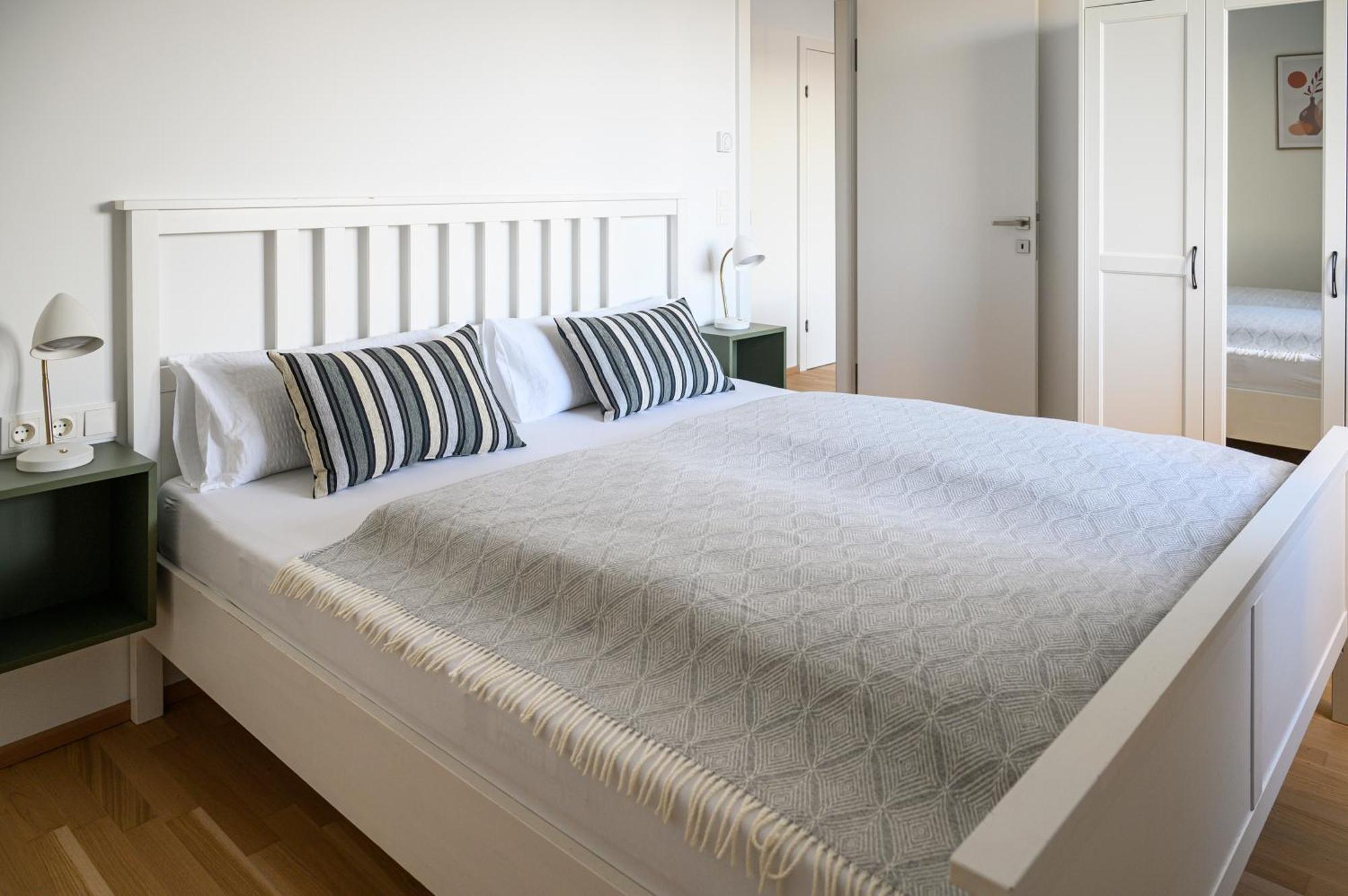 Vienna Sunny Side Up Apartments Bagian luar foto